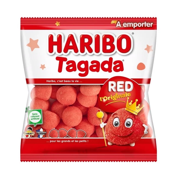 Sachet de fraises Tagada détouré sur fond crème